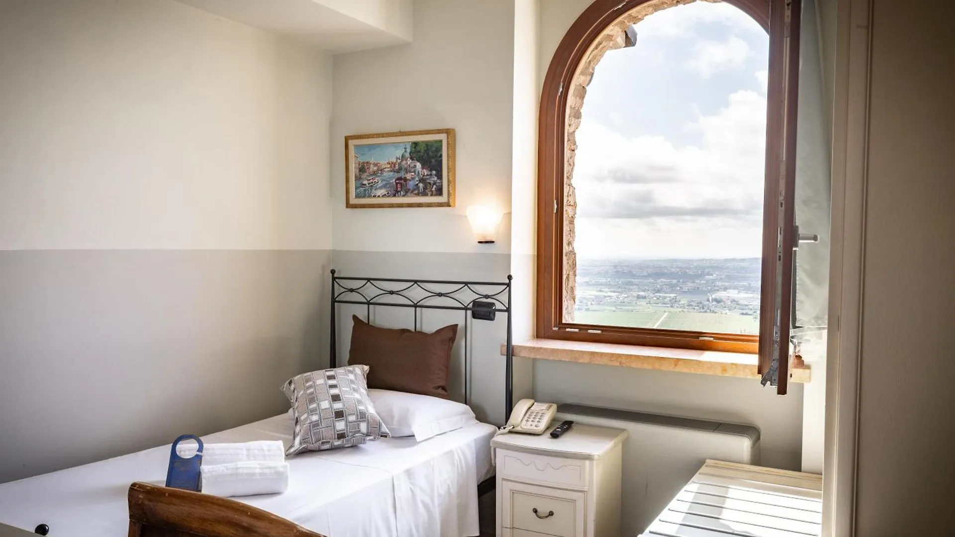 Villa San Giorgio Sant'Ambrogio di Valpolicella Guest house